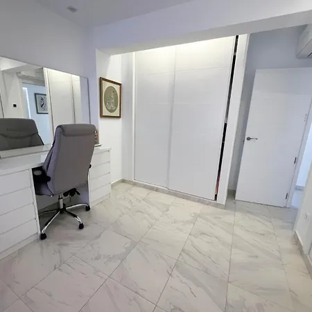 Seaview Retreat In The Heart Of